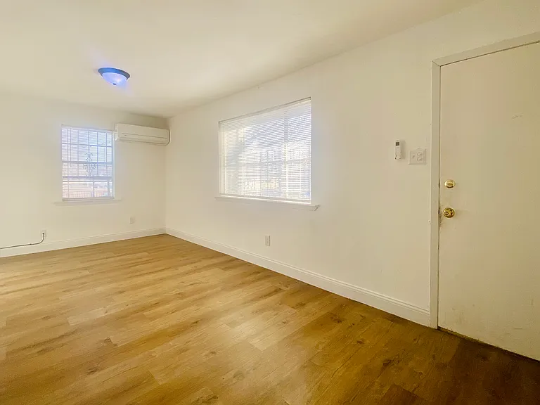 331 Alicia Ave #2 — Photo 7