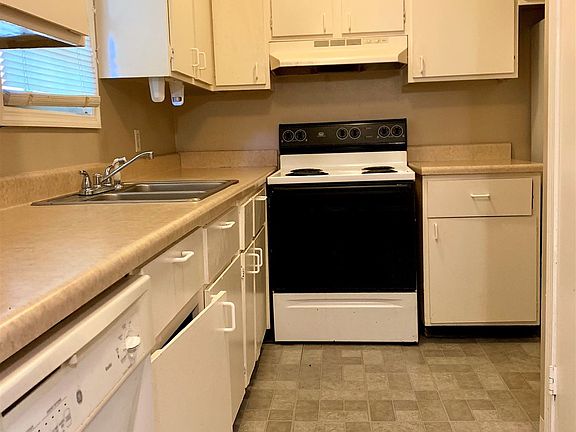 2nd image of 5277 Flowering Peach Dr
