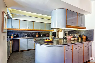 Sold by Wohlfarth & Associates Inc