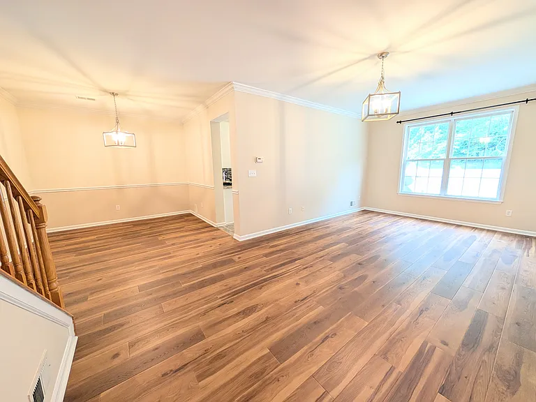 21 York Rd — Photo 5
