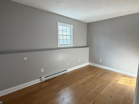 4th image of 155 Johnson St #12