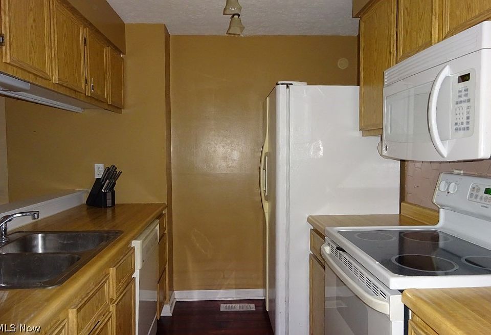 4807 Grafton Rd, Brunswick, OH 44212 Zillow