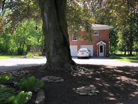 Quiet Setting on 1.5 Acre Lot