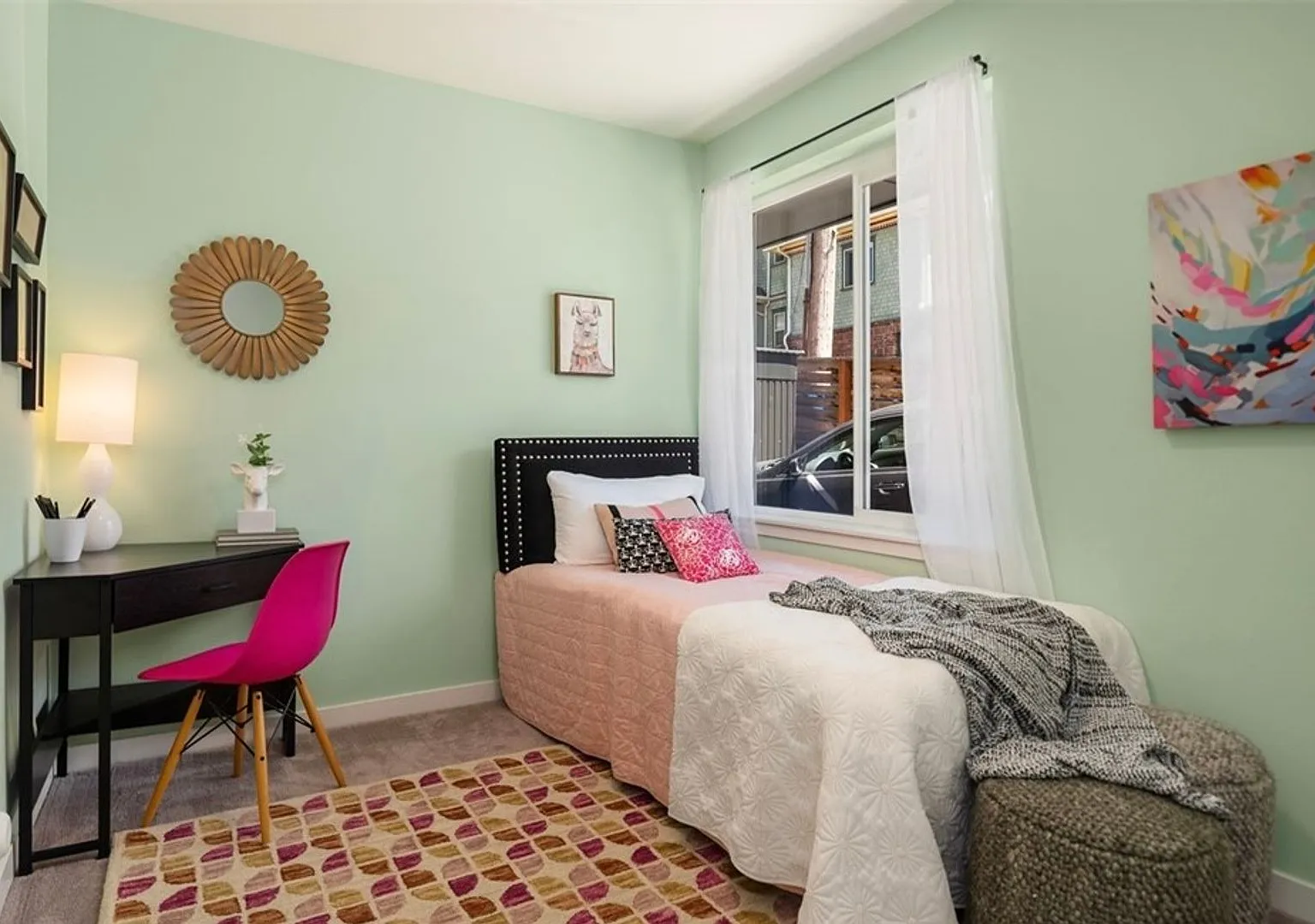 Chic Ballard Townhome with Views! — Photo 3