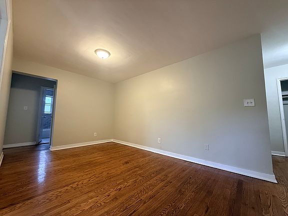 4th image of 67 Lincoln Ave APT 3D