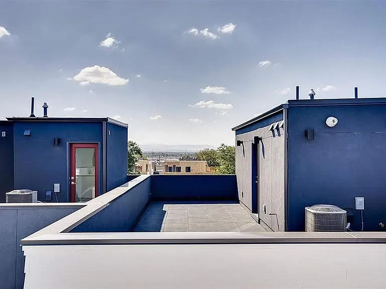 90 Galapago St #9 — Photo 24