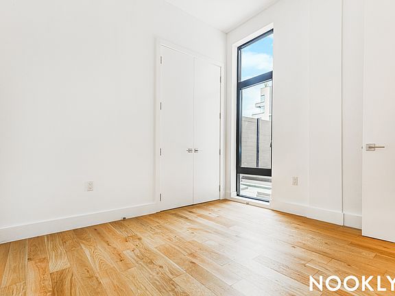 5th image of 38-38 32nd St #3082