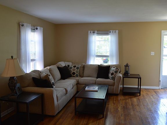 3rd image of 115 E Selby Blvd