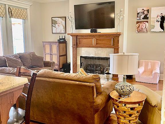 5th image of 109 Fox Creek Dr