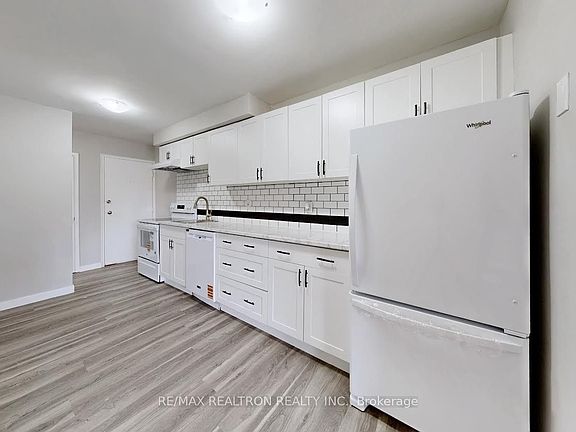 5th image of 362 Elgin Ct #3