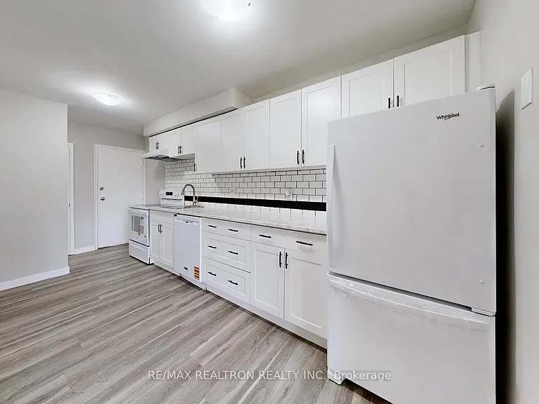362 Elgin Ct #3 — Photo 5