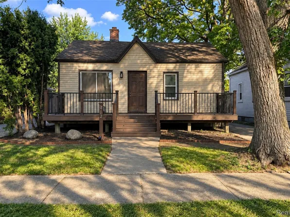 5712 Drexel St, Dearborn Heights, MI 48127