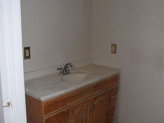 5th image of 4308 Harvey Dr