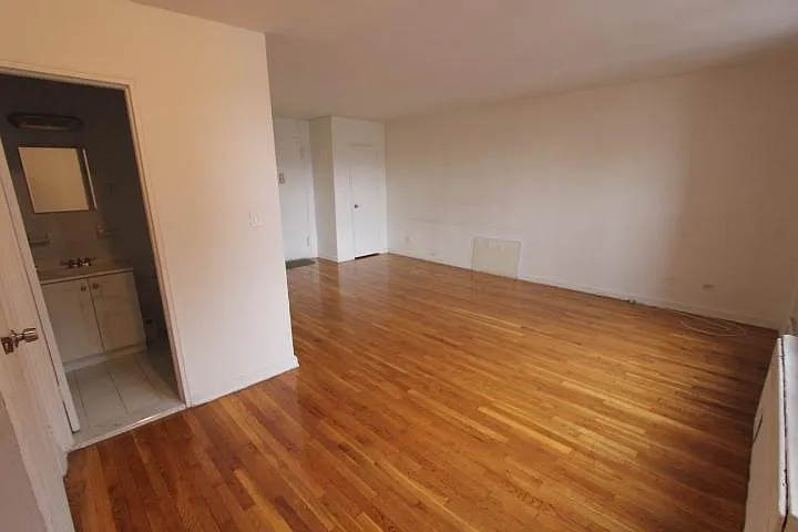 51-15 Van Kleeck St #3M — Photo 4