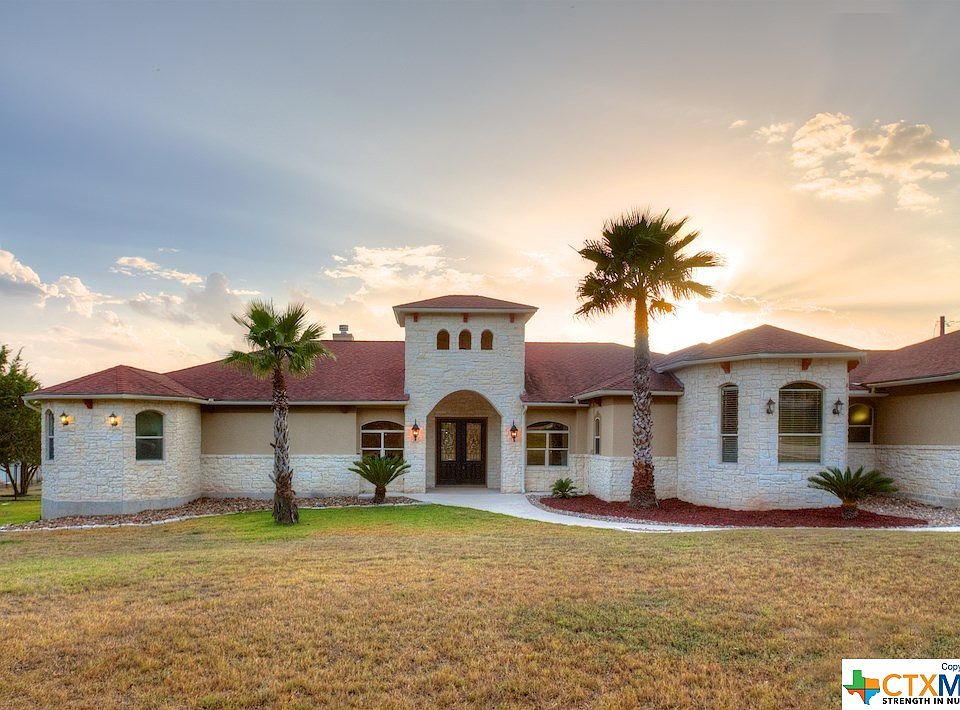 1st image of 318 Berry Oaks