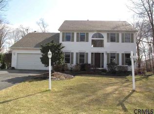1110 Clute Crest Dr, Schenectady, NY 12309