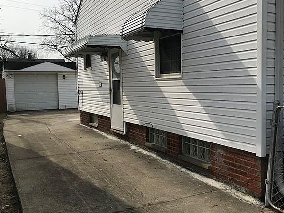 2nd image of 13015 Highlandview Ave
