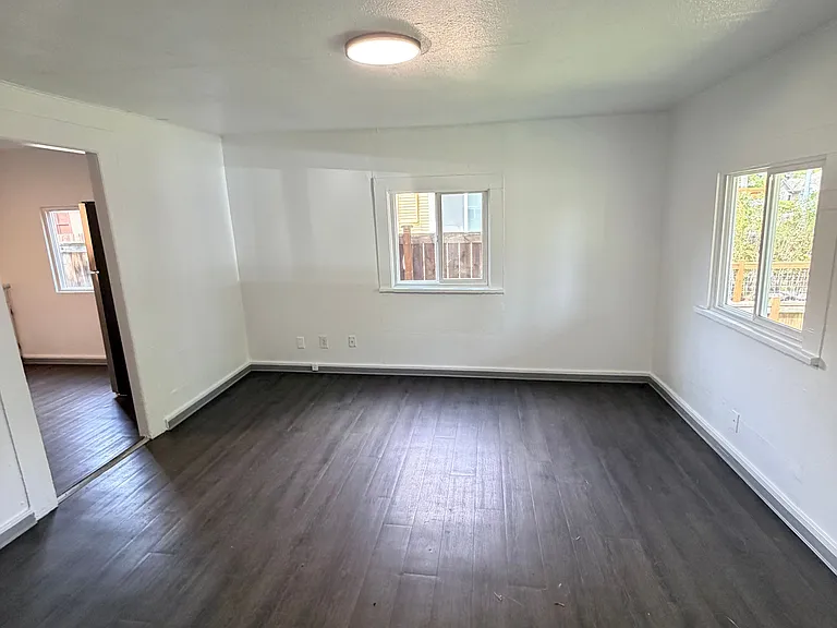 560 W 13th Ave — Photo 14