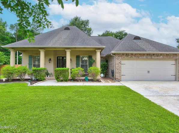 7924 Ewa Ct, Diamondhead, MS 39525