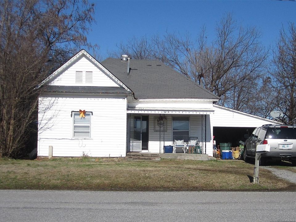 2nd image of 403 SE B St