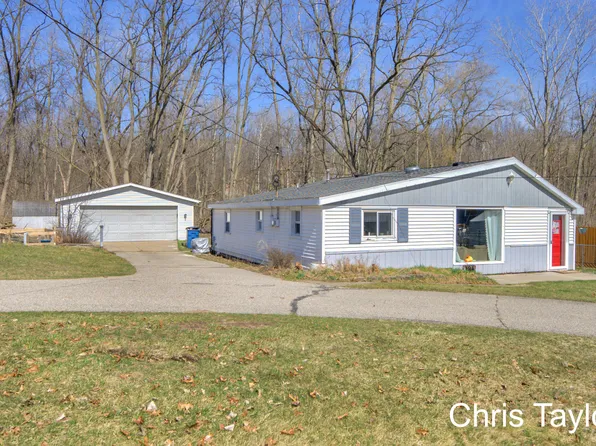 313 Six Mile Rd NE, Comstock Park, MI 49321