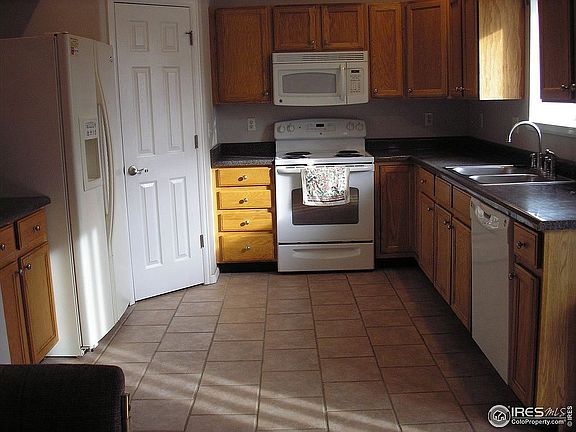 Appliances stay. Ceramic tile