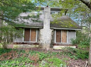 7324 Meadowlark Dr, Tobyhanna, PA