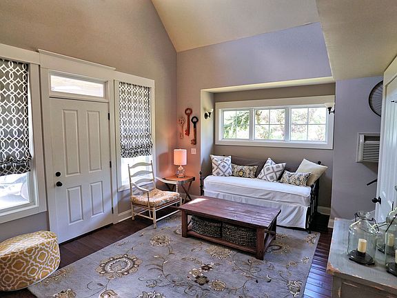 GUEST BDRM ON MAIN LEVEL