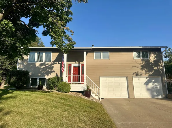 1306 N 12th St, Marysville, KS 66508