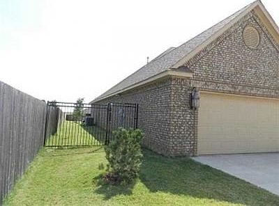 5th image of 7006 SW Angelwood Dr