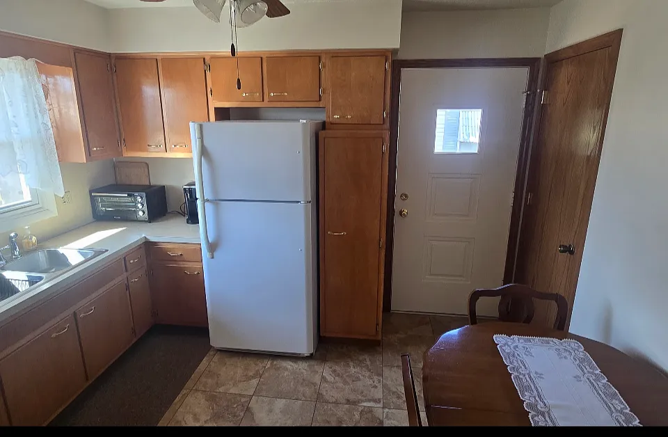 608 S Main St #2