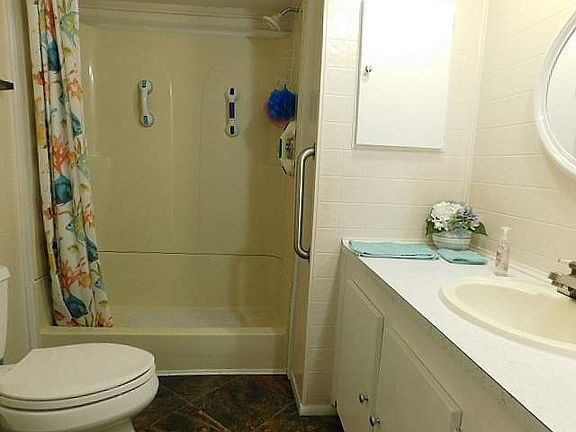 4th image of 1208 Lee St Lot 3