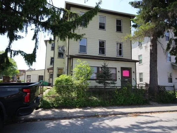 10 Sheridan St, Worcester, MA 01610