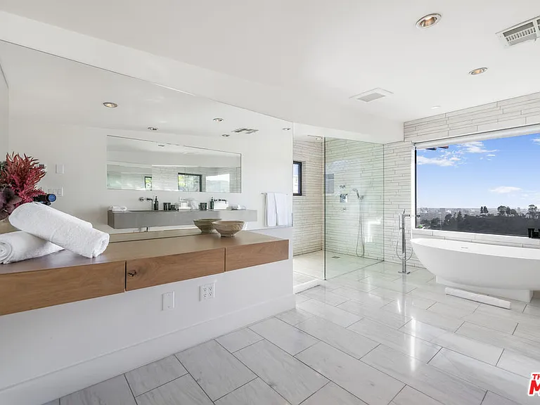 1735 Summitridge Dr — Photo 20