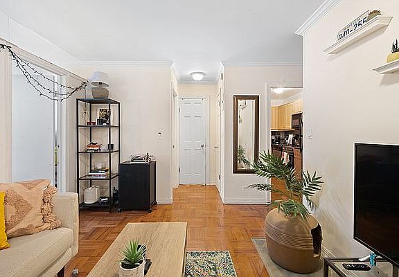 4th image of 333 E 34th St APT 2J