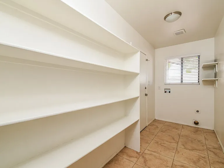 6106 E Ivyglen St — Photo 11