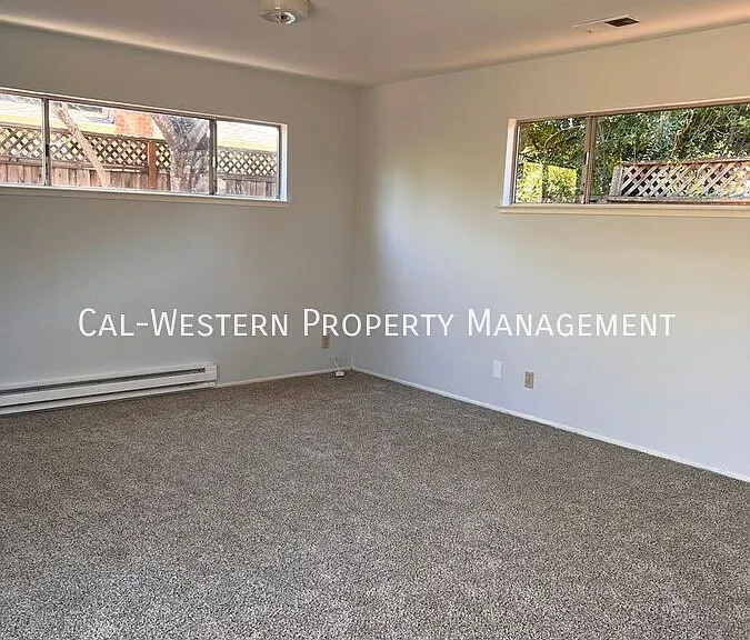 1143 Solana Dr — Photo 6