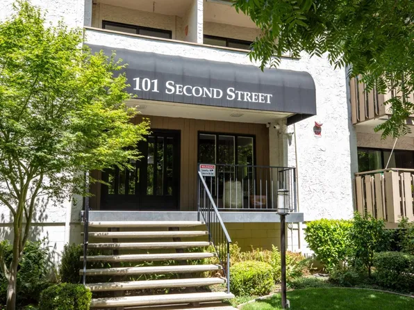 101 2nd St APT 2, Los Altos, CA 94022