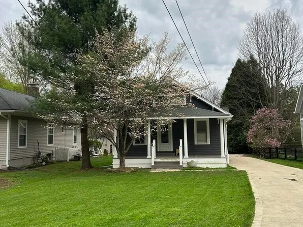 313 Miles Rd, Chagrin Falls, OH 44022