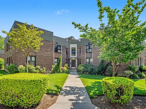 22-39 78th St #3C, East Elmhurst, NY 11370