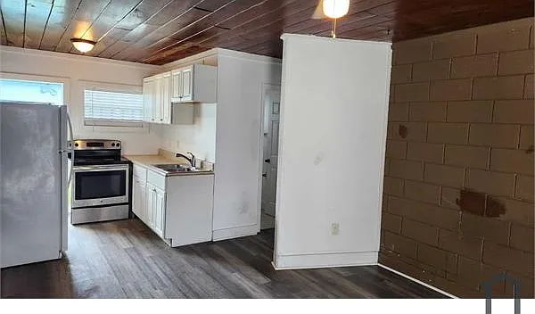 523 N 25th St — Photo 8