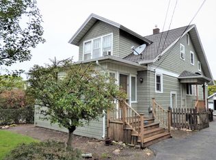 94 W Paddock St, Crystal Lake, IL 60014