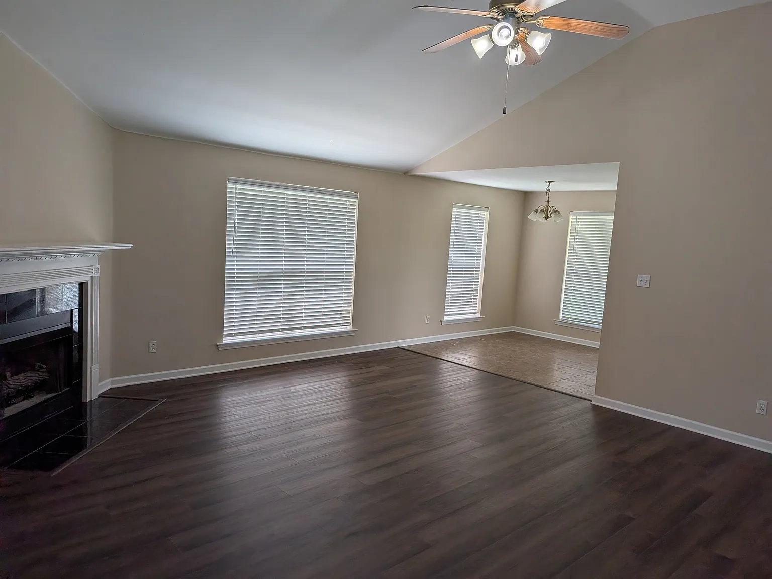 3 bed, 1695 sqft, $2,049 — Photo 2
