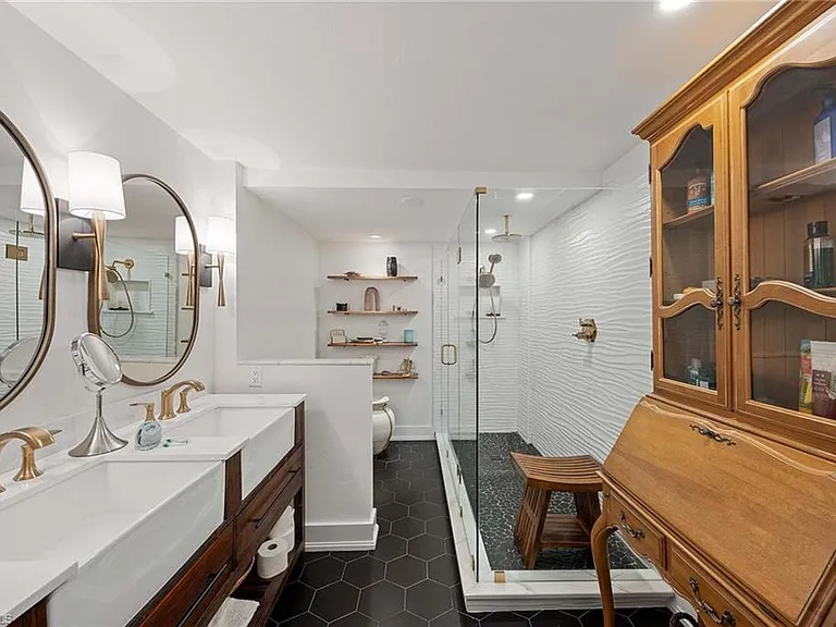 555 Park Shore Dr #B-408 — Photo 20