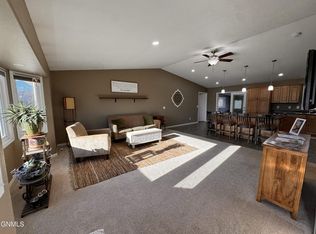 508 Rosie Ln N, Mandan, ND 58554