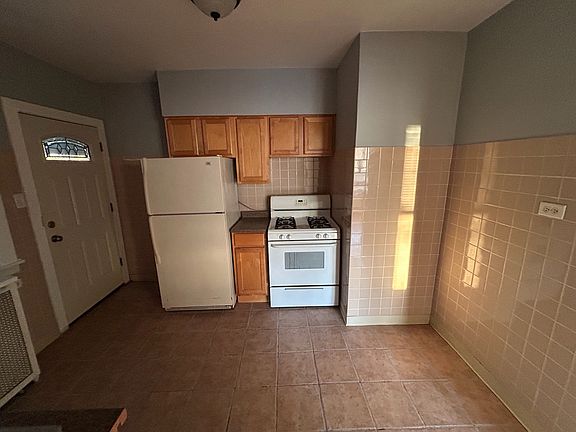 5th image of 3654 N Central Ave #2
