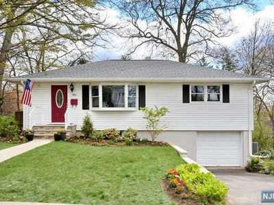 393 Hickory St, Washington Township, NJ, 07676