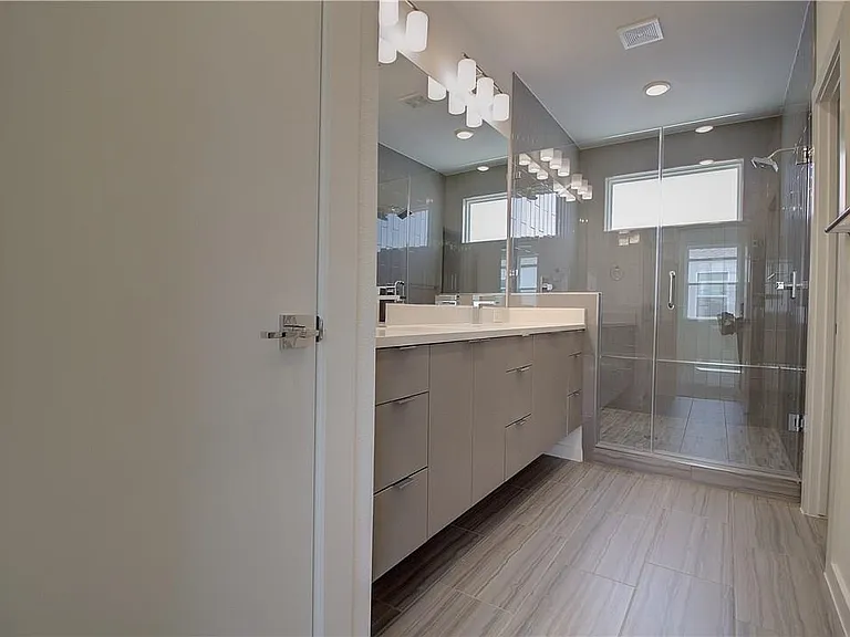 2310 N Carroll Ave #105 — Photo 13