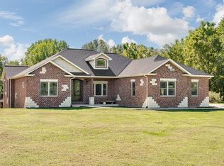 4974 Alhambra Rd, Alhambra, IL 62001