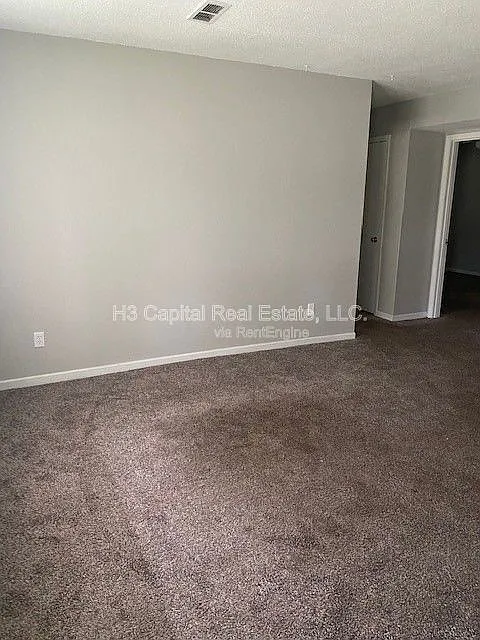 Building Photo - 2 Georgetown Dr #C